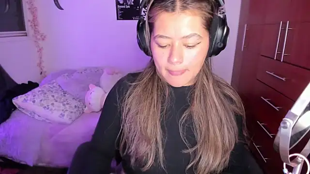 StephaniFox online show from March 16, 11:29 pm