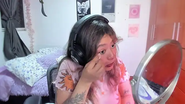 StephaniFox online show from April 3, 12:06 am