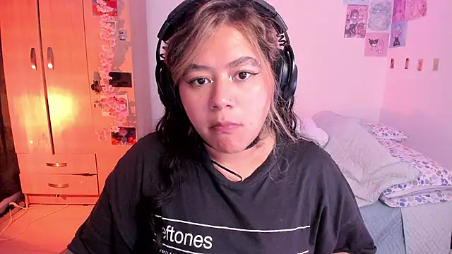 StephaniFox online show from March 11, 12:44 am