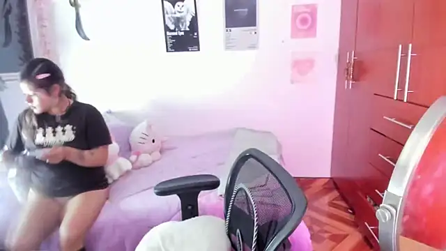 StephaniFox online show from April 10, 12:28 am