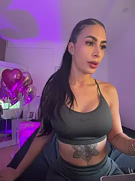 Snapshot of Dj_scarlettmorreti chatting on July 3, 9:43 pm Dj scarlettmorreti online show from July 3, 9:43 pm