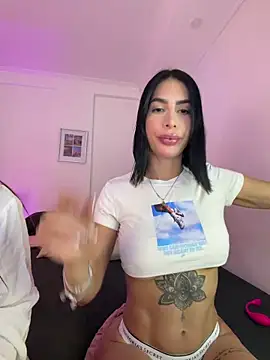 Snapshot of Dj_scarlettmorreti chatting on May 18, 11:31 pm Dj scarlettmorreti online show from May 18, 11:31 pm
