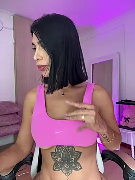 Snapshot of Dj_scarlettmorreti chatting on August 5, 7:19 pm Dj scarlettmorreti online show from August 5, 7:19 pm