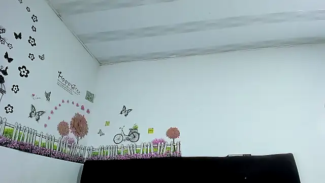 Snapshot of LariissaWilson chatting on October 3, 2:04 am LariissaWilson online show from October 3, 2:04 am