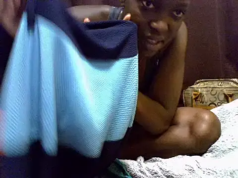 Snapshot of heather_savage chatting on March 16, 1:17 am heather savage online show from March 16, 1:17 am