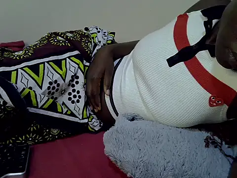 Snapshot of heather_savage chatting on October 25, 3:23 pm heather savage online show from October 25, 3:23 pm