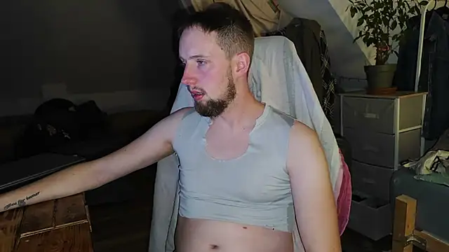 Snapshot of twinkish_90 chatting on October 24, 8:52 pm twinkish 90 online show from October 24, 8:52 pm