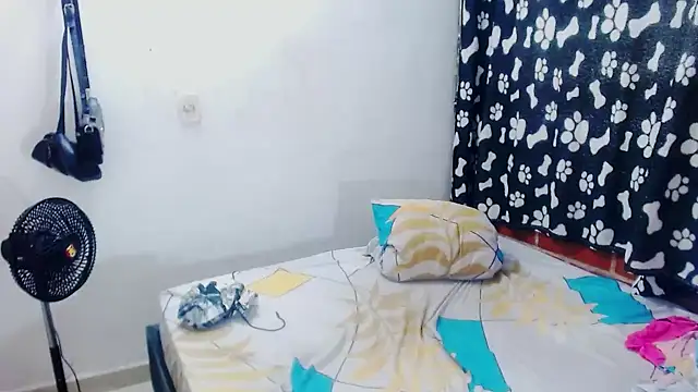 taniabigxx online show from May 25, 7:18 am