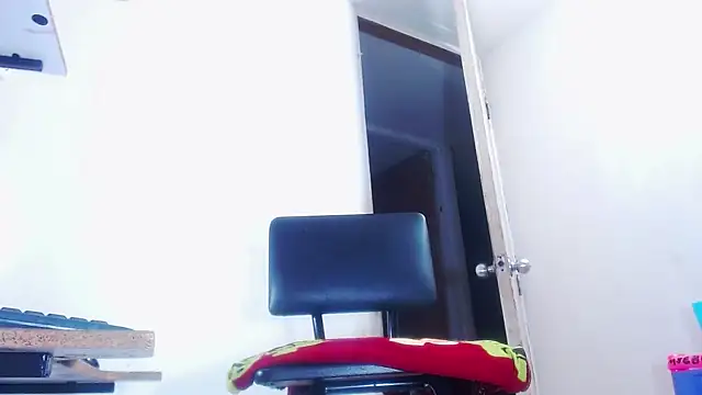 taniabigxx online show from November 13, 7:56 am