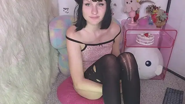 SweetLaumina online show from December 5, 1:05 am