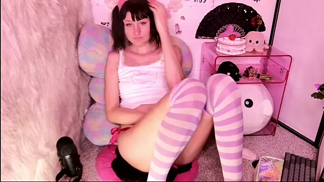 SweetLaumina online show from February 17, 1:14 am