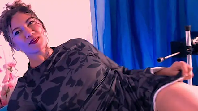 roberts kloe online show from September 25, 7:09 pm