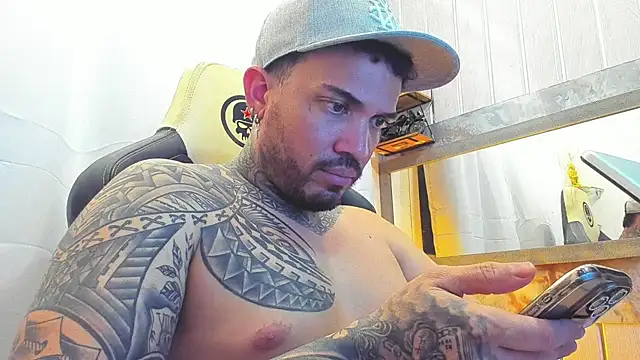 Snapshot of Angel_sex_latin chatting on September 11, 4:34 am Angel sex latin online show from September 11, 4:34 am