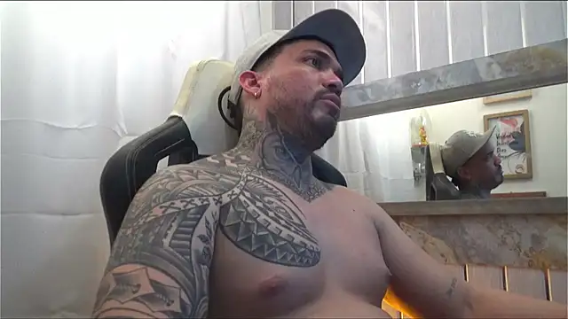 Snapshot of Angel_sex_latin chatting on October 14, 3:29 am Angel sex latin online show from October 14, 3:29 am