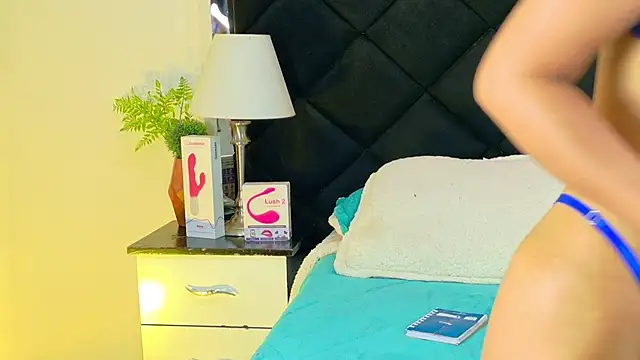 Holly Brensonexx  online show from December 21, 4:30 pm