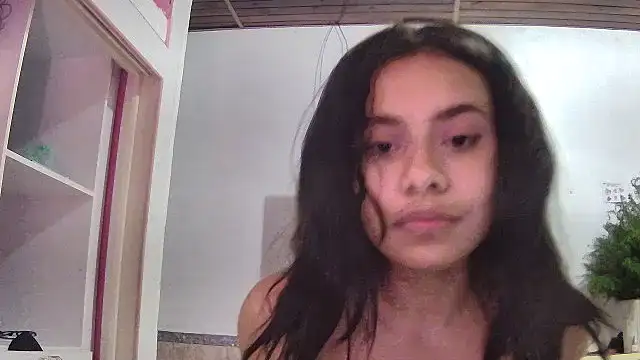 Snapshot of hannaxnatx chatting on November 7, 1:10 am hannaxnatx online show from November 7, 1:10 am