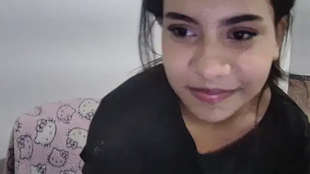 Snapshot of hannaxnatx chatting on November 18, 10:34 pm hannaxnatx online show from November 18, 10:34 pm