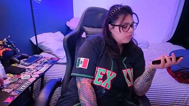 miacanela xo online show from May 18, 12:44 am