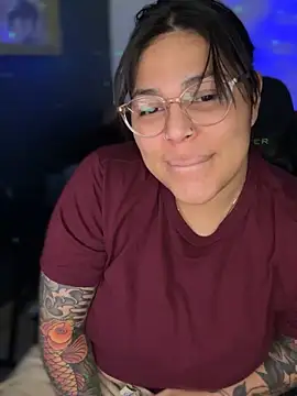 Snapshot of miacanela_xo chatting on December 1, 3:40 am miacanela xo online show from December 1, 3:40 am