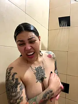 Snapshot of miacanela_xo chatting on October 6, 2:35 am miacanela xo online show from October 6, 2:35 am