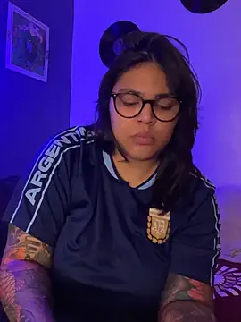 miacanela xo online show from June 17, 2:22 am