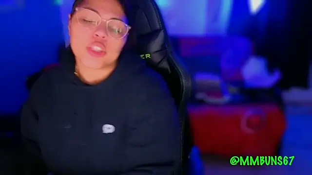 Snapshot of miacanela_xo chatting on October 25, 1:49 am miacanela xo online show from October 25, 1:49 am