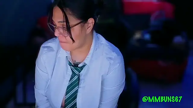 Snapshot of miacanela_xo chatting on November 1, 1:01 am miacanela xo online show from November 1, 1:01 am