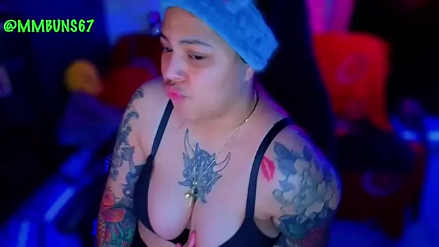 Snapshot of miacanela_xo chatting on October 16, 12:08 am miacanela xo online show from October 16, 12:08 am