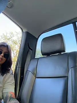 Snapshot of miacanela_xo chatting on October 11, 10:11 pm miacanela xo online show from October 11, 10:11 pm