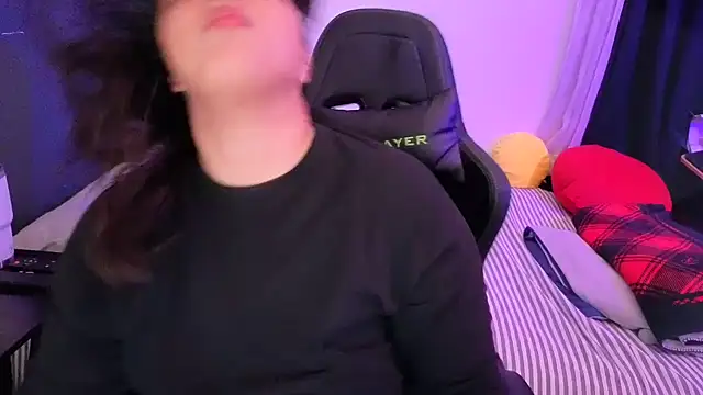 miacanela xo online show from March 24, 12:54 am