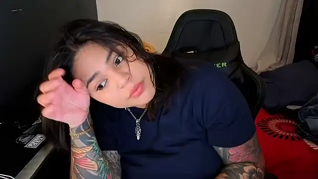miacanela xo online show from April 22, 11:33 pm