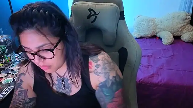 miacanela xo online show from June 4, 1:43 am