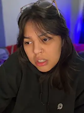 Snapshot of miacanela_xo chatting on December 15, 1:11 am miacanela xo online show from December 15, 1:11 am