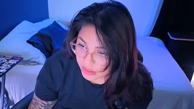 miacanela xo online show from July 17, 1:36 am