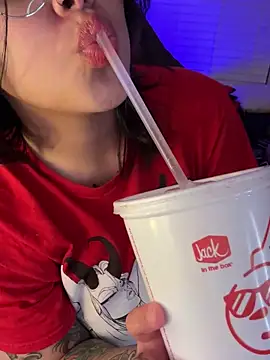 Snapshot of miacanela_xo chatting on March 12, 3:02 am miacanela xo online show from March 12, 3:02 am