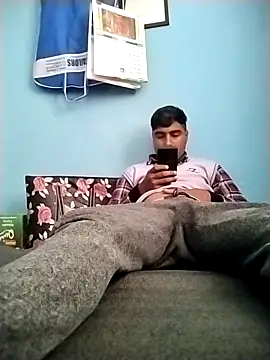SweetFatBoy online show from April 15, 7:36 am