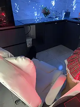 Melisa Ester online show from December 3, 4:28 pm