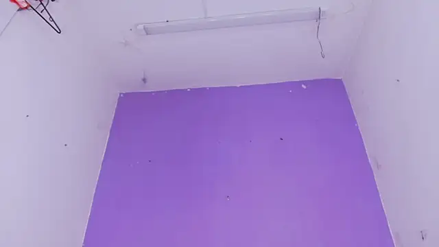 Snapshot of vale_ross_ chatting on November 29, 3:06 am vale ross online show from November 29, 3:06 am