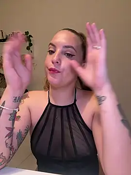 LiliMorganxxx online show from June 25, 9:31 pm