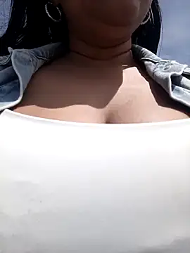 Snapshot of Julieta-tits chatting on April 18, 6:10 pm Julieta-tits online show from April 18, 6:10 pm