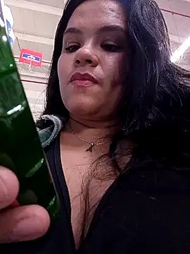 Snapshot of Julieta-tits chatting on January 28, 8:36 pm Julieta-tits online show from January 28, 8:36 pm