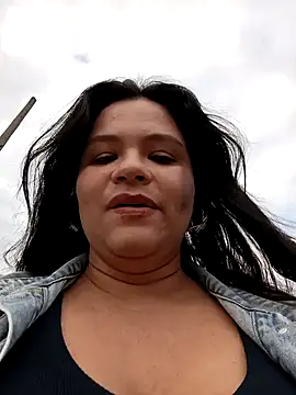 Snapshot of Julieta-tits chatting on December 7, 8:44 pm Julieta-tits online show from December 7, 8:44 pm