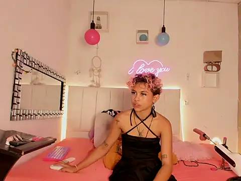 lilith horny online show from April 18, 7:07 pm