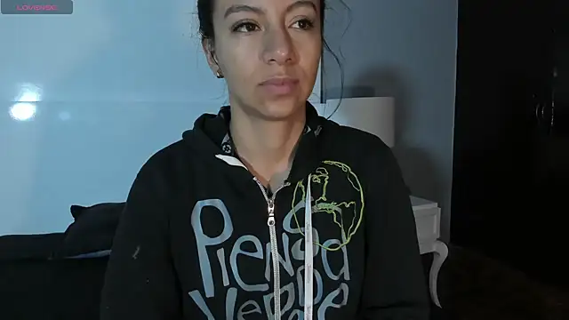 Tamaraakins online show from November 18, 12:30 pm