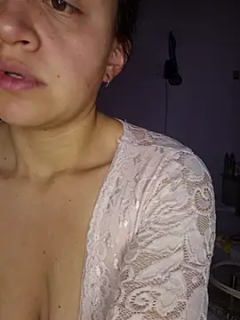 Snapshot of lombarlana-89 chatting on June 20, 10:15 pm lombarlana-89 online show from June 20, 10:15 pm