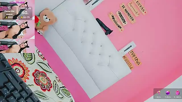 Snapshot of valentina_princess_ chatting on June 12, 5:38 am valentina princess online show from June 12, 5:38 am