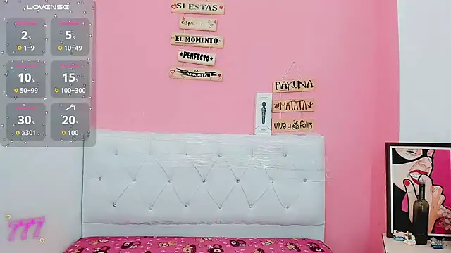 Snapshot of valentina_princess_ chatting on February 19, 3:03 am valentina princess online show from February 19, 3:03 am