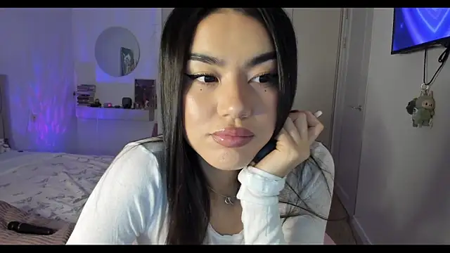 Snapshot of Shineel chatting on October 29, 1:04 am Shineel online show from October 29, 1:04 am