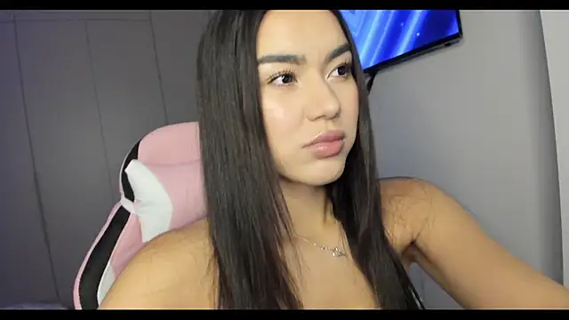 Snapshot of Shineel chatting on October 27, 12:28 pm Shineel online show from October 27, 12:28 pm