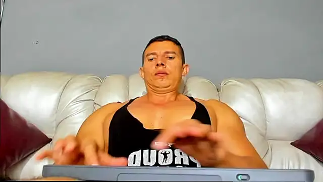 derekk frostt online show from November 24, 3:01 pm